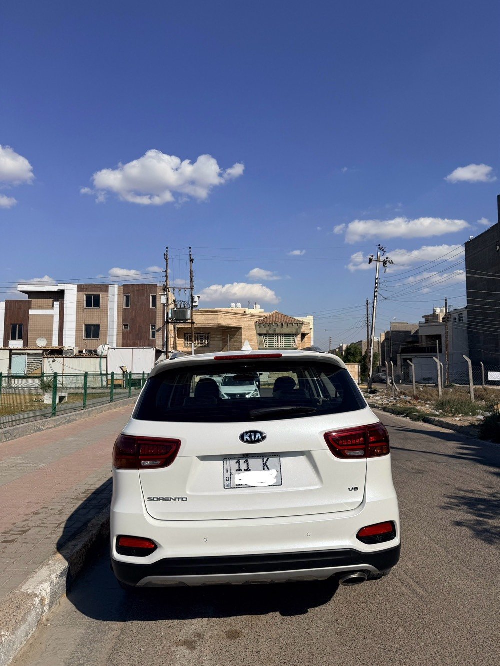 السلام عليكم سورنتو 2019
السياره خليجيه رقم انكليزي جديد ولسنويه باسمي 
المحرك والكير نضيفات جدا 
السياره فول مواصفات بنوراما ومواصفاته معروفه
السياره بدون اي حادث او اي صبغ مكفوله كفاله عامه
بدي السياره نضيف ومابي اي ملاحظات 
للتواصل اكثر ***********
السعر  260 وبيه مجال للشراي 
مكان السياره بغداد الكرخ