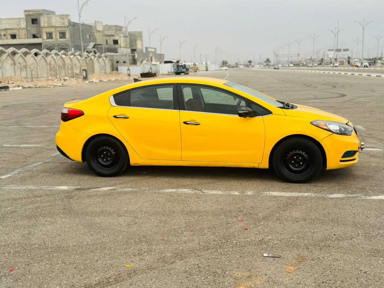 السلام عليكم للبيع كيه فورتي مديل 2014 وارد امريكي حادثه هلال خلفي مكينه كير حداديه جديده تبريد ثلج الموصفات مثبت سرعه مري شفط شاشه جبيره تحكمات استيرن سستم دمام كامره دواره حساسات خلفيه تخم تاير جديد السياره جديده وجاهزه من كلشي السعر 98 مكان السياره كربلاء الستفسار اكثر عل رقم***********
