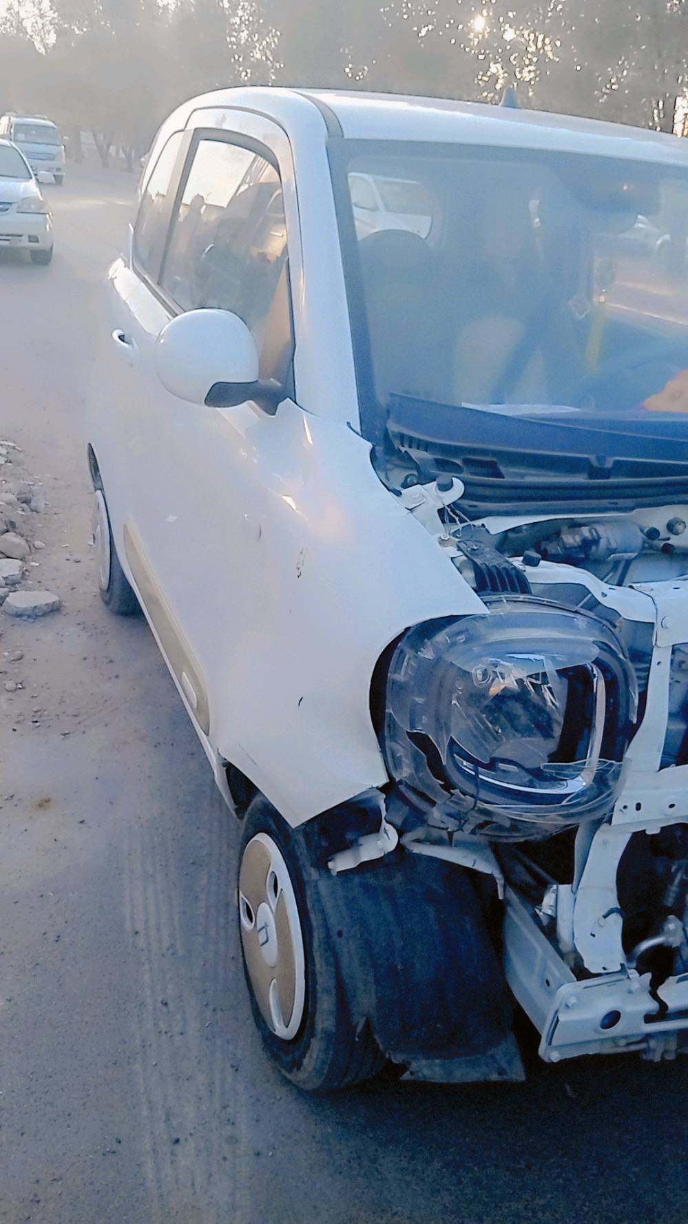 السلام عليكم 
بيستون بوني سيارة كهربائيه بالكامل(( الصيني)) 
وليس العراقيه((من الوكاله مجموعة الصادق بالجادريه))
موديل 2024 رقم بغداد بيها حادث بجم ع حادثها 
اني ماخذه(( قسط )) باقي عليها 10اشهر  اني اسدد
1- الشحنه الكامله تمشي 175 كيلومتر 
2-مقاعد عدد 4 نفرات گير اوتوماتيك
3-تبريد ثلج بس نقص غاز 
4-مسجل usb بلوتوث راديو
5- السياره ضمان 5 سنوات ضمان كلشي بالسياره
سيارة ماشيه 17000 كيلومتر
للاستفسار ***********
السعر 40ورقه وبيها مجال 
وبلعراقي 6ملاين وبيها مجال
مكاني بياع حي العامل و شرطه الخامسه