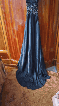 للبيع يلبسن وزن 56 الكريمي ب 30
الاسود 35
القصير ب 20


**إذا كنت صاحب هذا الإعلان وتريد حذفه لأي سبب، رجاءا أرسل رسالة إلى الدعم الفني**