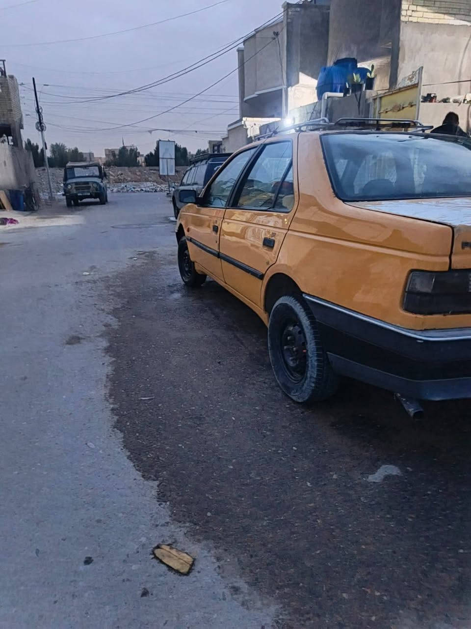 سلام عليكم بيجو روء للبيع موديل9 كير ومحرك مكفول كهربائيات شغاله مثل ما اشوفه بلصورة صدر حداديه جديدة السعر 27وبيه مجال للشراي الرقم *********** المكان بغداد الشعب رقم بغداد ألماني تحويل مباشرة
