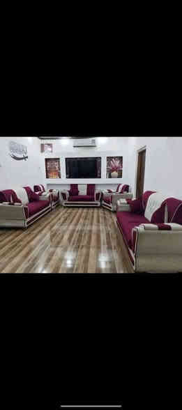 قنفات عشر مقاعد بحاله ممتازه بيع مستعجل سعر ٢٥٠ وبيهن مجال حك جيه عنواني بصره تنومه الكباسي رقمي ***********
