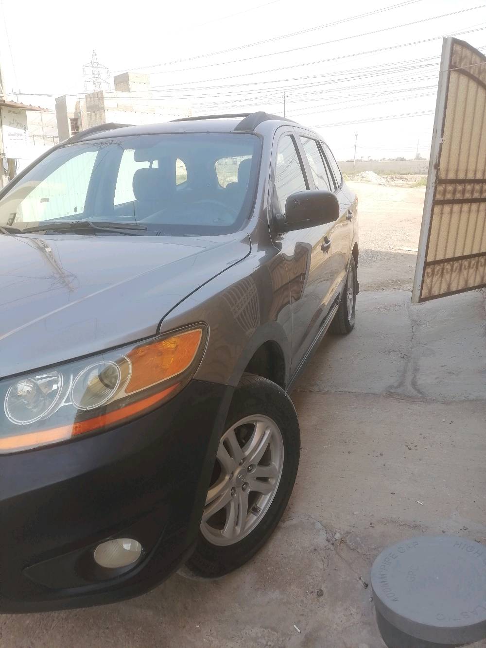 سنتافي وارد أمريكي 2011 محرك 2400 سياره ليبل واحد بدون صبغ او تبديل حادثها ضربه خفيفة جاملغ امامي ايمن بدون صبغ او تبديل السعر المطلوب 125$ وبيها مجال بسيط 