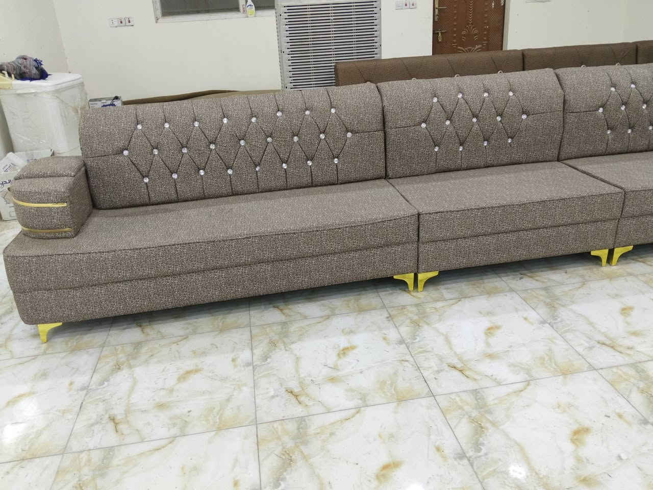 انسب لسعار ٣٠٠الف ديوان بلوك اسود التحرير شارع جامع الصديق مجاور محطة ماء النبع الصافي ***********
