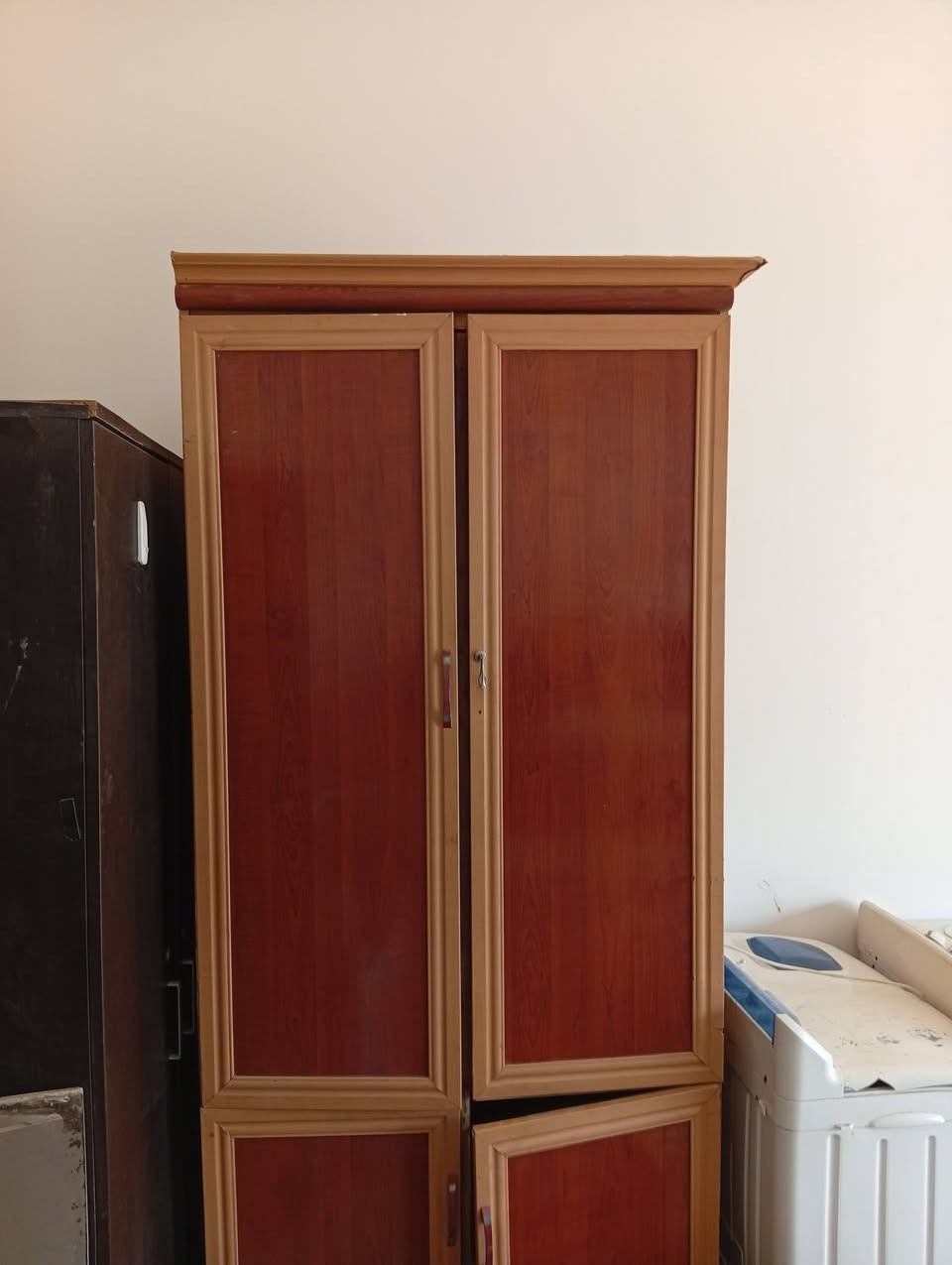 السلام عليكم غراض بيت نضيفه شقاله مكان بروانه ،***********
