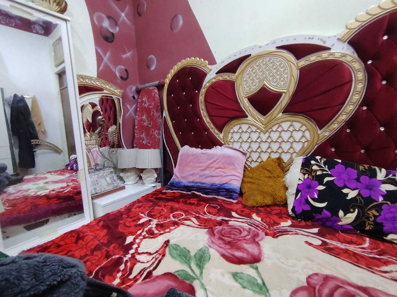 غرفه اخشاب تركي للبيع
٩ قطع
٩٠٠ الف بيه مجال
*********** للتواصل
