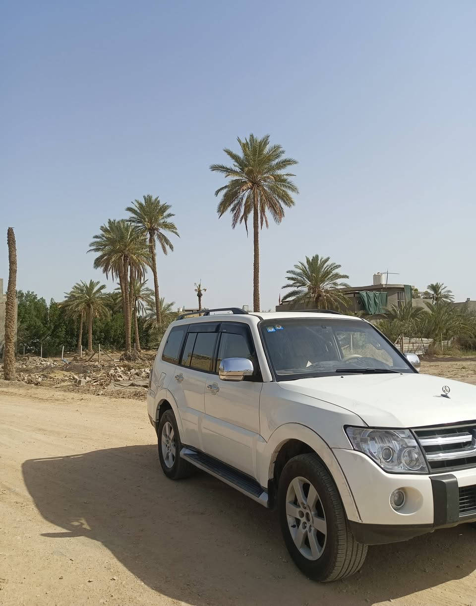 سلام عليكم 

باجيرو حبتور 2008 رقم بغداد انكليزي بسمي. 

 مكينه 3800 المرغوب 
السياره فول مواصفات
فتحه 
كشن كهرباء
تدفئه كشنات 
تحكمات ستيرن 
مري شفط اشاره بل مري
شاشة
حساسات خلفية
كامرة خلفية
سبعة راكب 
ثلاث قطع تبريد. 
سياره جاهزه خير من الله
كير محرك تبريد خير من الله 

للاستفسار الاتصال على الرقم

 بيهة قطعة ونص صبغ اثر شخوط و سونار مرفق تكدر تشوفة

السعر 113  وبيهة مجال بسيط 
مكاني: الحلة 
‏‪***********‬‏
