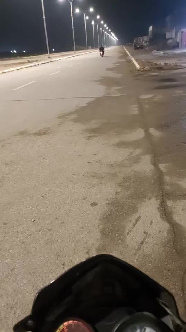 #قطعه ركن مساحتها ٢٤٠ متر مصفره معامله كامله وجاهزه 
#بصفها قطعه ١٣٠ متر طابو صرف 
#بصفها بيت ١٣٠ متر الطابق الأول طابوق الطابق الثاني ثرمستون السقف اعكاده 
#للبيع 
باقي التفاصيل خاص او الاتصال بالرقم 
***********
