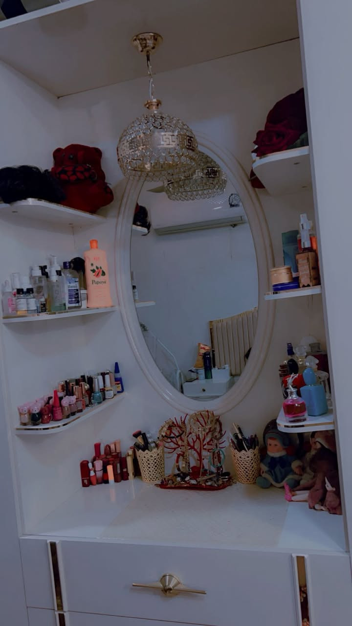 السلام عليكم غرفه نوم للبيع نضيفه كلش ماخذيها مليونين و٤٠٠ وعارضيها ع مليون ٥٠٠  وبيها مجال بسيط تتكون من ٩ قطع


**إذا كنت صاحب هذا الإعلان وتريد حذفه لأي سبب، رجاءا أرسل رسالة إلى الدعم الفني**