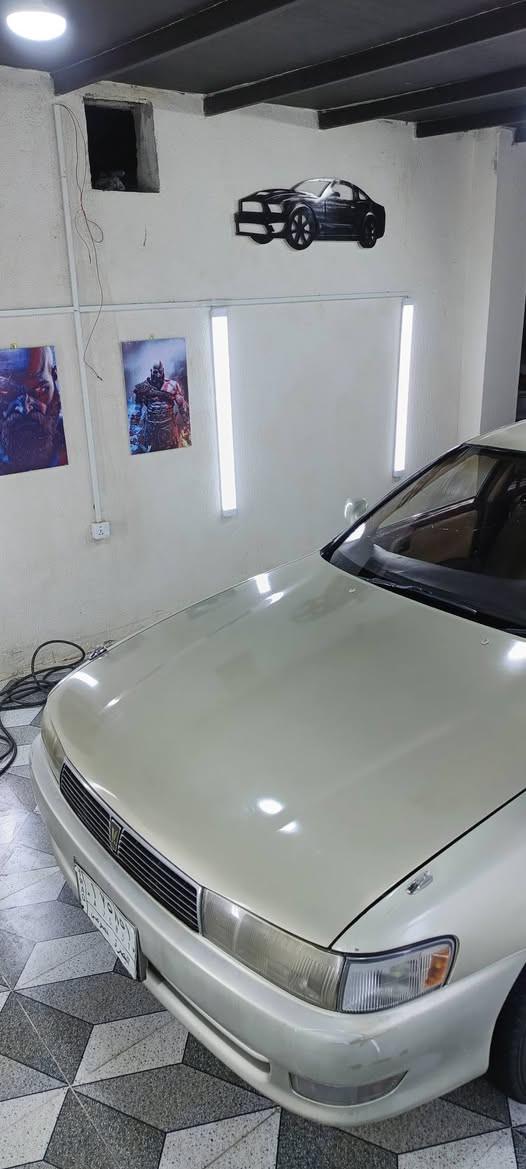 سلام  علكيم كرسته للبيع سياره معمره و جاهزه مكمله من كلشي ما ناقصه اي شي من كهربائياة من تبريد و حداديه من كلشه جاهزه (سياره بس بيه كصتين جنطه و قماره) سياره شرط تحويل بأسمي ابيع كوم حديد ما عده بس تحويل
السعر / ٤٨  وبيه مجال
الرقم / ***********
