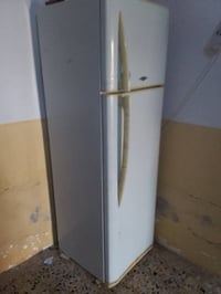 ثلاجه حجم 20 يمكن سعره 225 ستفسار 07723754925