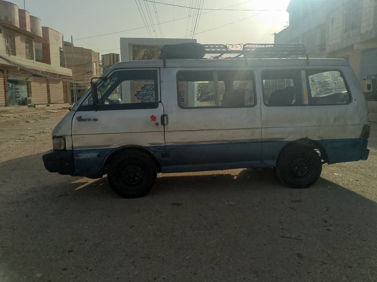 سلام عليكم 
كيا بستا 93بيع او مراوس رقم بغداد الماني سنويه ل٢٧ كير مكينه اكسن نضاف خير من الله 
مكان السياره كربلاء 
***********
