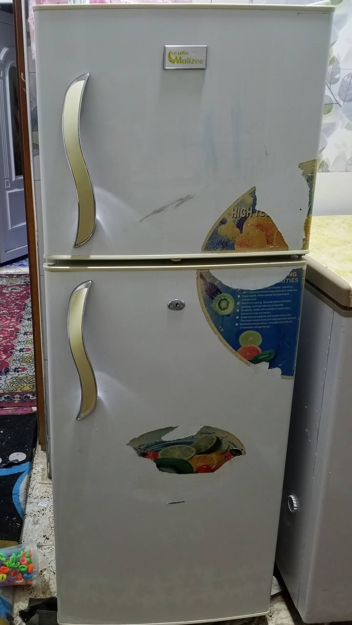 السلام عليكم للبيع 
ثلاجه ب ١٠٠تجميدها فول حله مركز


**إذا كنت صاحب هذا الإعلان وتريد حذفه لأي سبب، رجاءا أرسل رسالة إلى الدعم الفني**