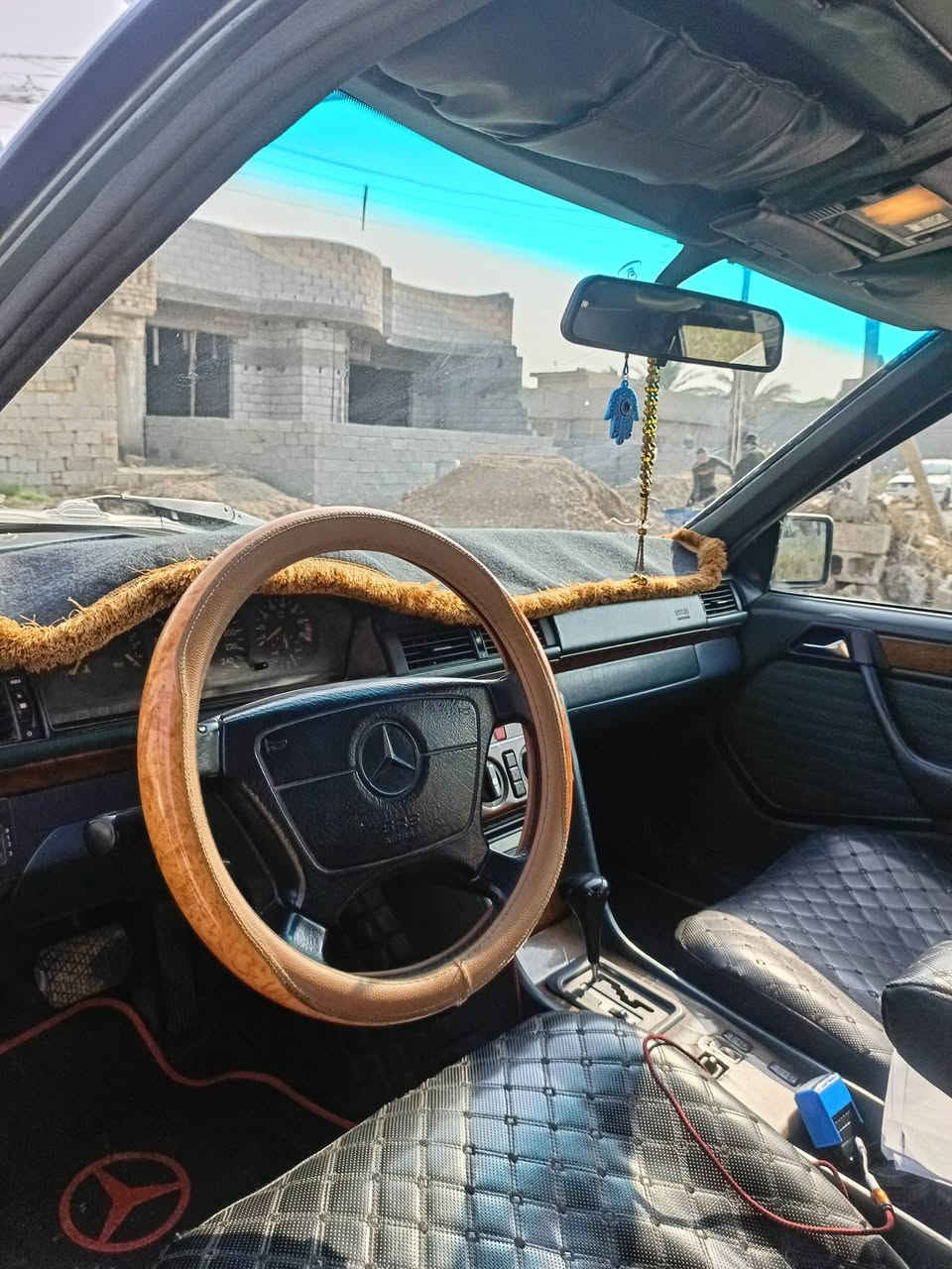 مارسدس دب للبيع مديل 1992
كشر نضيف سياره حلوه مرتبه

 كهرباء شغالة

 كير محرك بشرط محرك 3000

 رقم بغداد رقم جديد دولي 

سيارة بأسمي

  سعر 65

رقم الهاتف ***********

المكان ديالى المقدادية ابي صيدا
