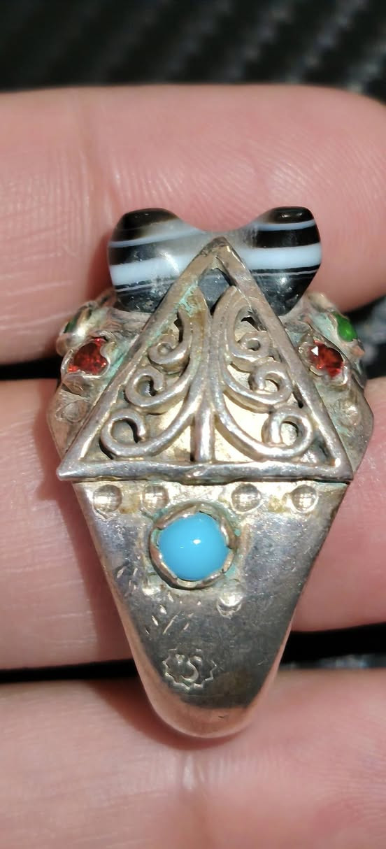 جزع بقري قديم صياغة دوش قياس الخاتم ٢٢ يوجد توصيل


**إذا كنت صاحب هذا الإعلان وتريد حذفه لأي سبب، رجاءا أرسل رسالة إلى الدعم الفني**