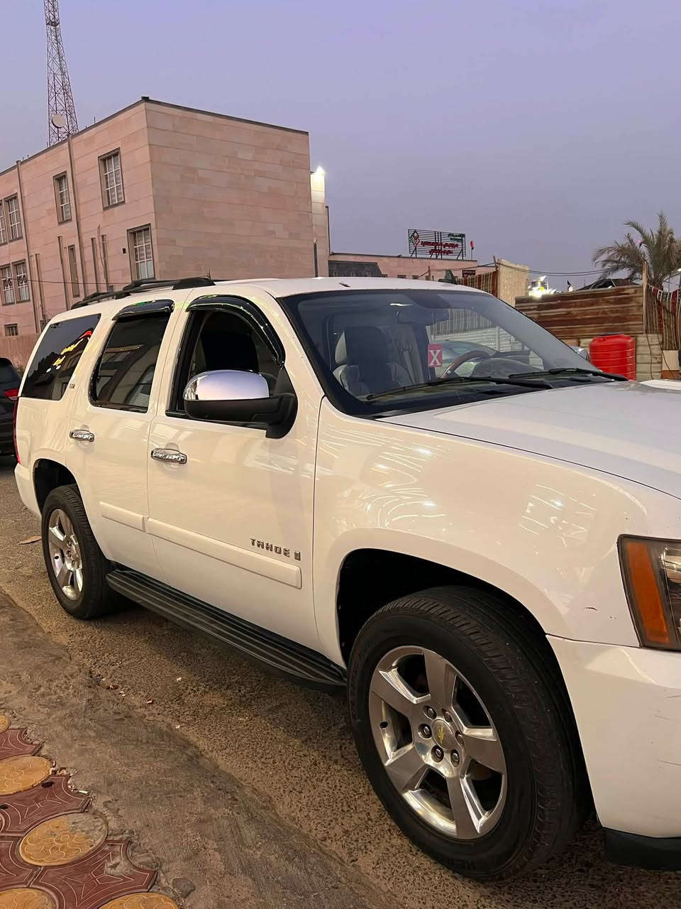 تاهو 2011 Ltz فول مواصفات خليجي ادوات دخول جديد حاوية كفالة من الكص والسرقة جديدة كلش تشغيل عن بعد ماناقصها برغي عليها ادامة كامله متومة طبق الأصل 
السعر 78 وبيها مجال بسيط 
مكانها البصرة
***********
