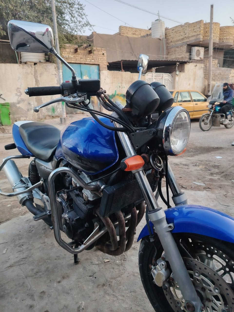 دراجه سيبي فور محرك 400 كفاله عامه  جيل الثاني   أوراق اصولي كامله السعر 13 وبيه مجال قليل للشراي العنوان العماره سيد عاشور  *********** اني مكلف بل نشر
