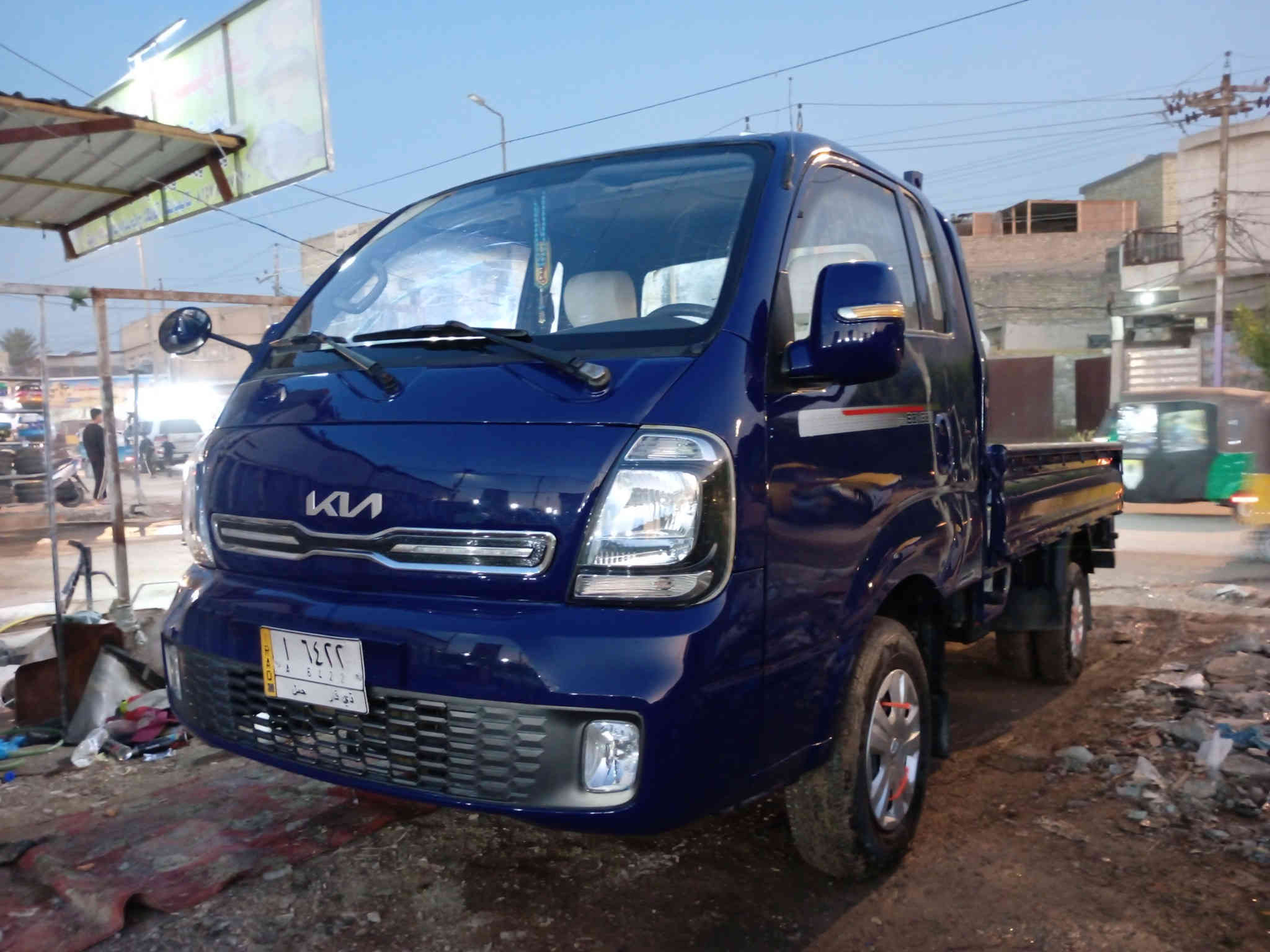 ***********
السلام عليكم كيا بنجو 3 موديل 2009 لا ضربه ولا قياس السياره مصبوغه للجماليه شاصه اصلي بليته اصلي صاحب الشرعي بيتها بالبلديات بغداد محدثه موديل 25 السياره صدر بريك اغراض تايرات كامله السياره جاهزه ماذب عليها ربع والسياره خليجيه مكينه خير من الله مكينه وقير بمناصير 3 000 والسياره جاهزه للشغل
