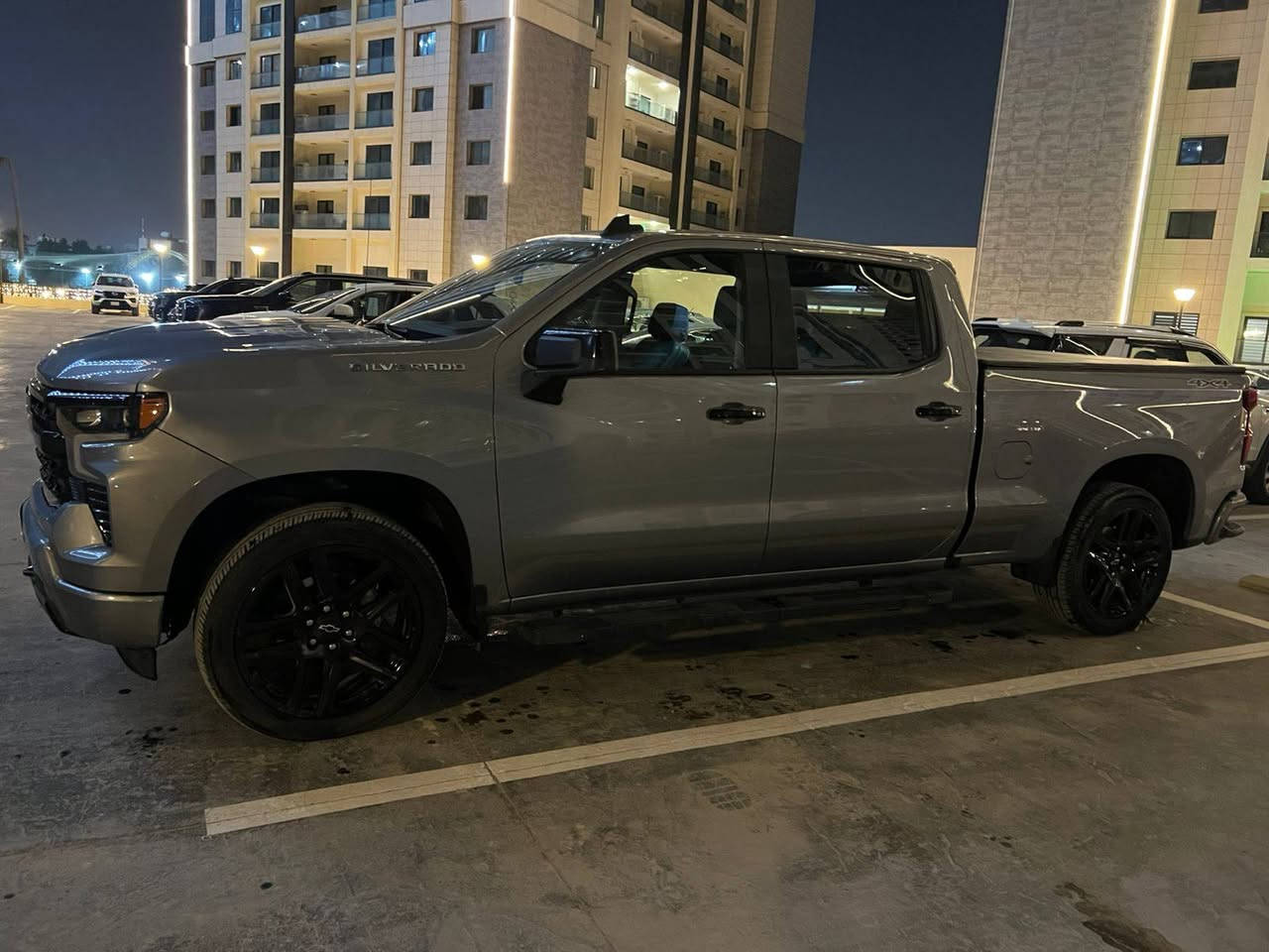 ابدأ رحلتك نحو القيادة المثالية مع سلفرادو 🚘، حيث الثقة والتفوق يلتقيان في كل تجربة قيادة. نحن نعلم أن السعر والجودة هما عوامل حاسمة في اختيار سيارتك المثالية، ولذلك نقدم لك أسعارًا تنافسية لا تُقاوِم.

الموقع📍: بغداد حي الجامعه 

اللاستفسار عبر الواتساب ‬او الرقم ***********

النوع:سلفرادو
الموديل:2023
حجم المحرك:5.3
عداد المسافه:31الف ميلو
المواصفات:
بصمه تشغيل
بصمه دخول
كشن كهرباء
كشن جلد
شاشه
كامرا
حساسات360 
تحكم ستيرن جهتين 
مثبت سرعه
عداد دجتل
وباقي المواصفات المعروفه
