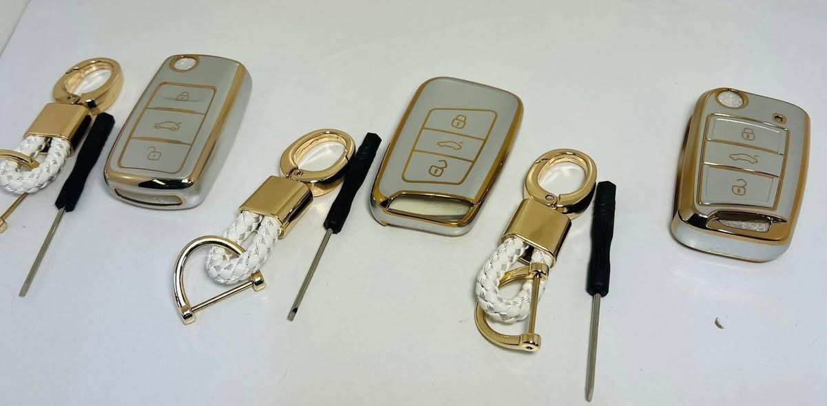 يتوفر لدينا
غلاف دشبول للسيارات التاليه 

🛑بيتل 

🛑جيتا 

🛑تيكوان 

🛑باسات 

🛑اطلس 

🛑يوجد غلاف دشبول جيتا من موديل ٢٠١٣ الى موديل ٢٠٢٠ لون اسود فقط السعر ١٥  الف 

🛑درع بصمة تشغيل داخليه ب علامة لون نيكل حديد السعر ١٠ الاف

🛑مداليه تعليك بل مرايه الداخليه ذهبيه بعلامة سيارتك السعر ٥ الاف 

🛑غلاف دوس سعر التخم ١٠. الاف 

🛑جلاتين يدة باب التخم ٨ قطع ب ١٠ الاف 

🛑نايلون كشن ضبابي ثخين سعر التخم ١٥ الف 

🛑كاعيات بلاستك عام علامة فوكس واكن سعر التخم ٢٥ الف 

🛑نفاضة چكاير علامة فوكس واكن ضوئيه داخل حديد السعر ١٠ الاف 

🛑مصدات ابواب سعر التخم ٥ الاف 

للاستفسار خاص او على الرقم ***********

يوجد توصيل لجميع انحاء العراق 

اجور التوصيل ٥. الاف 

علما ان الكماليات عام لجميع السيارات ال فوكس واكن
