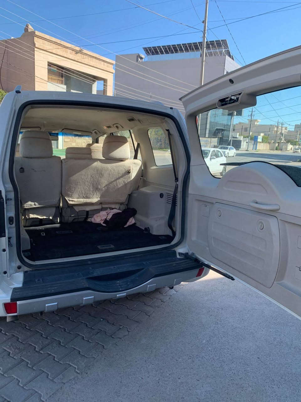 باجێڕۆ 2015 
کلین بدون صبغ
دەبل ئەکسل 
محرك/ V6 _3000 کپس 
رقم جدید و سنویە منتهیە
ڕەقەم نوێیە سەنەوی کۆنە 

تحویل و الغرامات نفس الیوم

ڕۆیشتن/ ماشیە  /  100 کم 
سعر / 159  ورقە
مکان /  اربیل
*********** واتساب
*********** واتساب أربيل, العراق
