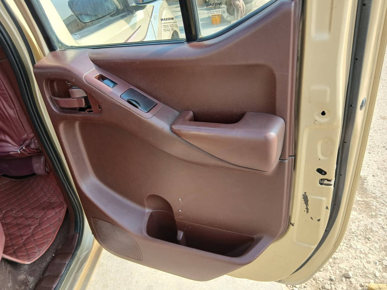 للبيع بيكب نيفاره ٢٠٠٨ مكينه وكير ٣٠٠٠ ملكه سياره كفاله من الضربه ولجفيا للتواصل الاتصال ***********
