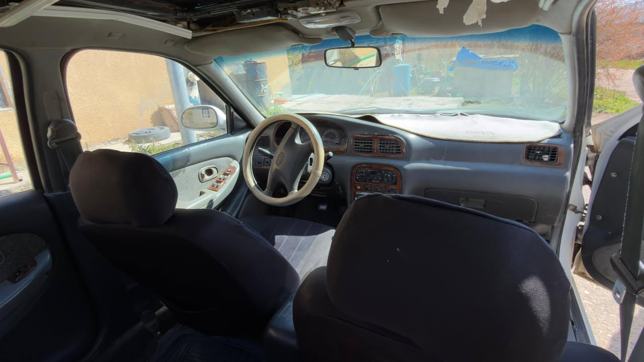 السلام عليكم
للبيع سيارة 

نوع كيا كريدوس 

موديل 1998

رقم صلاح الدين شرط التحويل 

صدر مامي جديد خلفي نص عمر 

4تايرات اخو الجديد 

كير محرك شرط 

كهربائيات كلها شرط 

تبريد يحتاج غاز تدفئة شغاله 

ملاحظة السياره مصبوغه حزام 

السعر المطلوب 30ورقه اوبيهامجال قليل 

مكان السياره صلاح الدين بيجي قريه المسحك 

للاستفسار اتصل ***********
