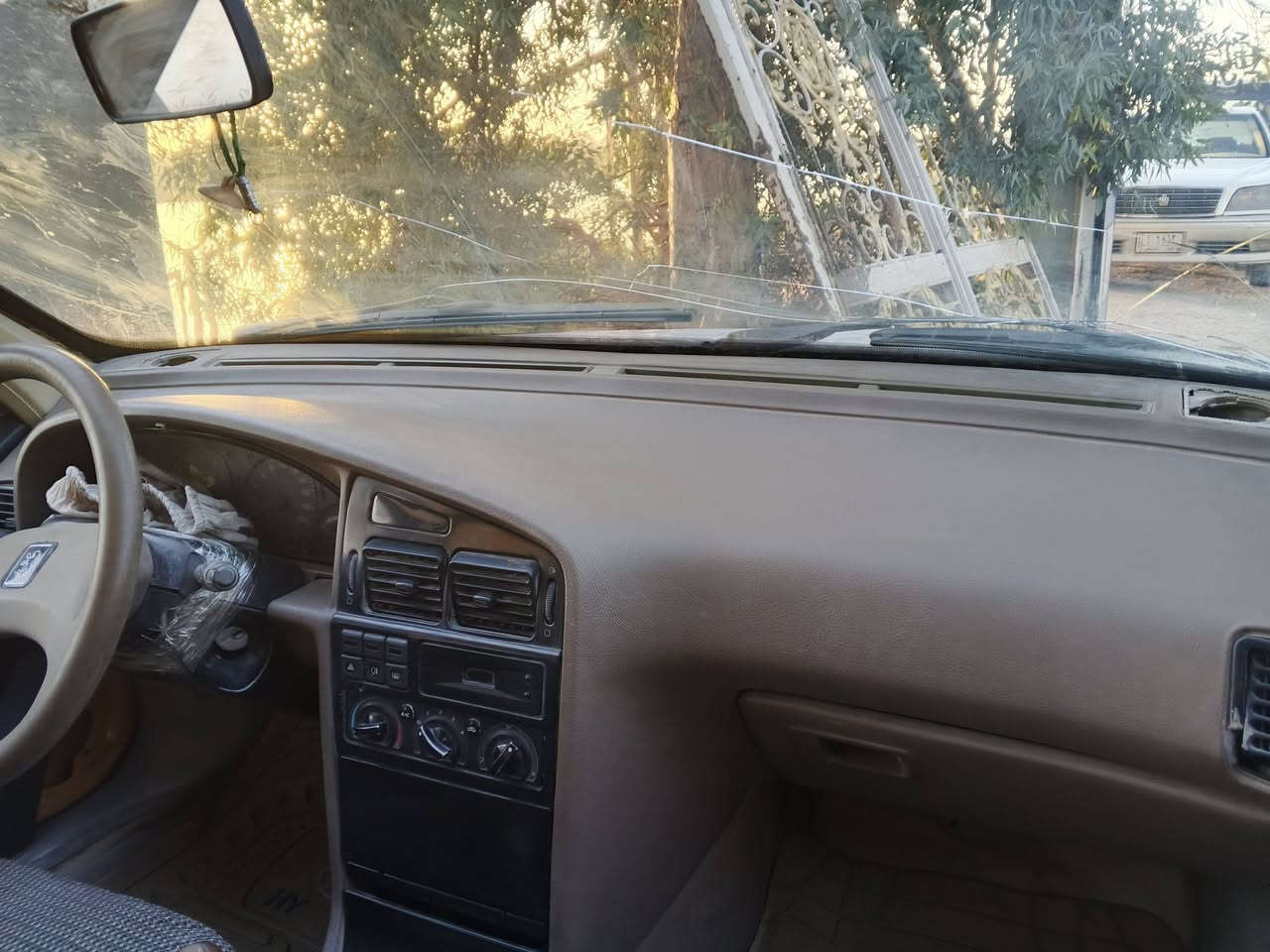 السلام عليكم للبيع فقط مستعجل بيجو 405 مديل 10صبغ عام الجماليه رقم بابل سنويه لل28گير ومكينه وتخم تاير حداديه خير من الله دشبول جديد غرفتهه حلوه  السياره 
مصفره ما عليه  الف تريد تحويل تريد وكاله  مكانهه نجف

السعر 23 للاستفسار ***********
