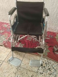 عربانة معوقين • نضيفه • تايرات نفخ