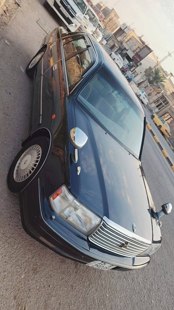 السلام عليكم راس الثور تكم  موديل 97 سياره مكينه وكير وحداديه سياره جديده ونضيفه رقم جديد سنويه ل 2030 مصبوغه عام لجماليه مكفوله من لكص بيها ضربه خفيفه بل تكمه تجي تشوفها شوف العين وبخدمتكم السعر 90 ورقه مكان السياره النجف الاشرف رقم الهاتف ***********
