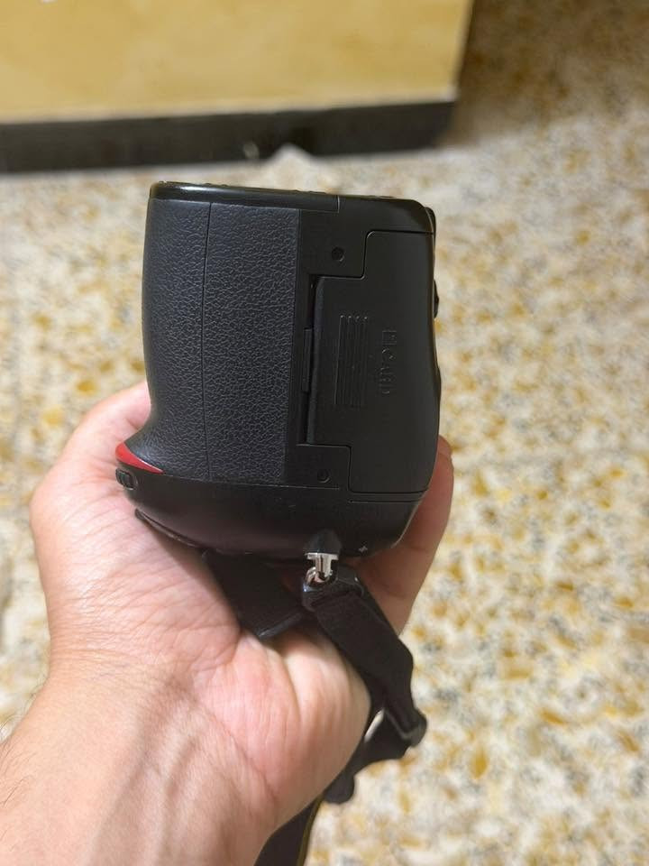 كاميرا نيكون 7100
الشتر 25
التفاصيل كما في الصور
السعر 570


**إذا كنت صاحب هذا الإعلان وتريد حذفه لأي سبب، رجاءا أرسل رسالة إلى الدعم الفني**