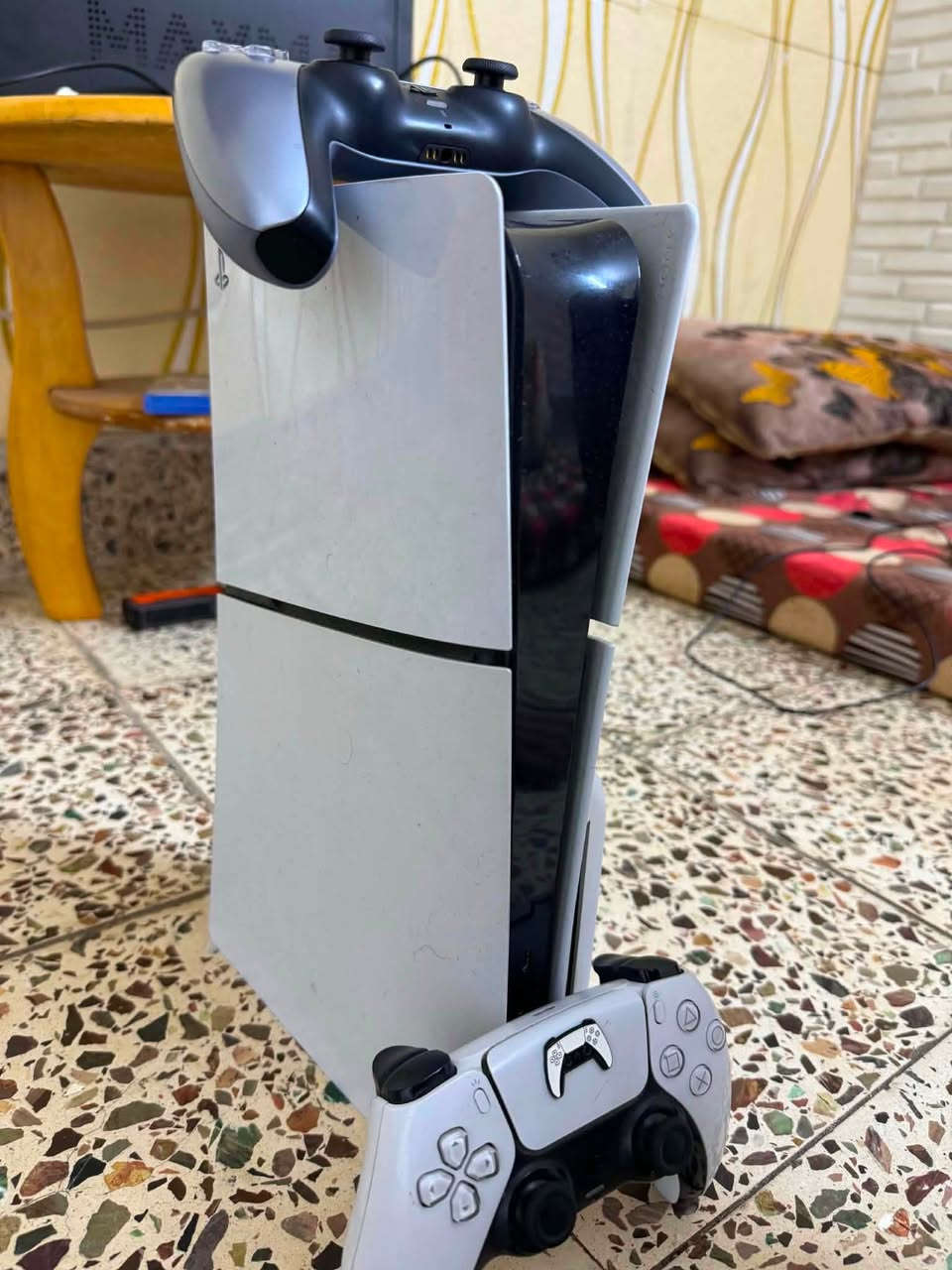 بلي 5 slim 512
جهاز نضيف اون لاين محدث اخر تحديث كارتونتة موجودة

اظافات 

جوستكات عدد 2 اصليات 

قرص FIFA25

قرص GTA5

قرص THECREW2 

للبيع وعل فحص 800الف وبي مجال

*********** واتس اب موجود
