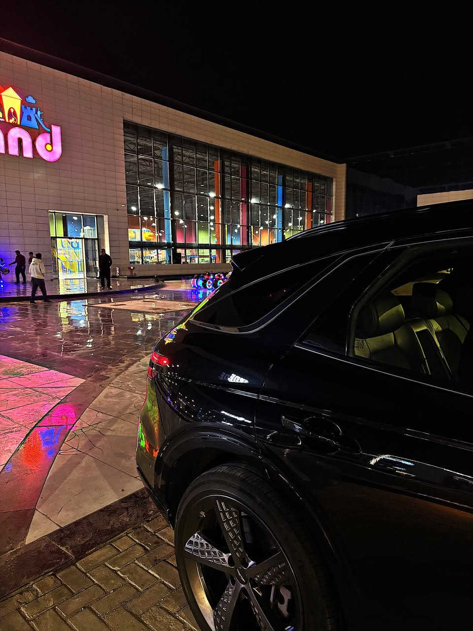 جينيسزز gv70 موديل 22 وارد 
6 سلندر توين تيربو محرك 3.5
فوووول واحد على واحد 
برستيج اعلى المواصفات 
معروفه مواصفات البرستيج شنو الي بالك موجود من تحكمات من مساج من بنراما ........
مغلفه ppf بلكامل ظمان 10 سنوات 
سياره ماشيه 59 الف
جاهزه من كلشي 
رقم اربيل بسمي 
ضرر فقط قبق جنطه بدون دواخل بدون اريباكات 
مكان السيارة كربلاء للاستفسار اكثر اتصل ***********
السعر 350$ بية مجال بسيط
