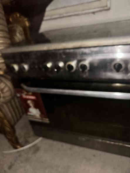 تخم زان مصري يحتاج غسل فقط سعره 175 و7 مقد وعندي العاشره انطيه لان تحتاج تصليح ابيعلك 7 نفر طباخ فريش مصري خمس عيون كله شغال سعره 175 ثلاجه 18 قدم مداخله تصليح سعره 200 جهاز جري سعره 150 سخان صغير 30 جربايه اطفال حديد سعره 40 الشراي يتصل ع رقم 

‭0776 290 4332‬
