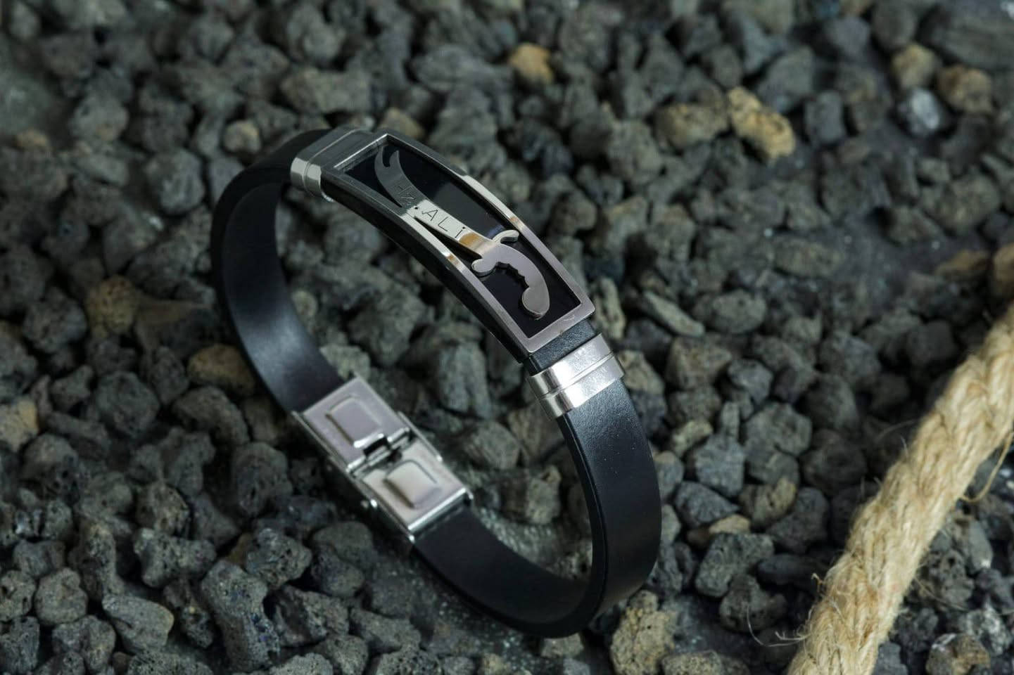 مجموعه من السوارات الماركه عروض والاسعار 🔥🔥🔥
متوفر جميع القطع
للاستفسار خاص
🎁بكجات هدايا تنفيذ حسب الطلب
📿اكسسوارات نسائي رجال هدايا
✅️فضه صياغت اسماء وحروف حسب الطلب
✅️حفر ليزر حسب الطلب
✅️اراكيل الكتروني اراكيل عادي
✅️تجهيز هدايا حسب الطلب
✅️تتوفر خدمت توصيل جميع المحافضات 
حي العامل مجاني
 هاتف ***********🔥
