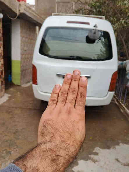 السلام عليكم منرخصه الادمن سياره جنبي H1 2014 حره سياره حلوه ونضيفه مكينه ونجي كير واكسل ياباني تخم تاير حداديه نص عمر فقط صبغ البنيد الامامي رقم بغداد  سيار كلش نضيفه ممتعوبه مكاني حله مركز للستفسار رقمي *********** غير متواج على الفيس
