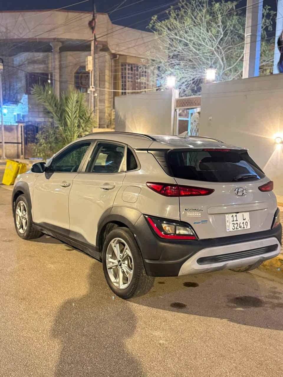 هيونداي كونا موديل 2022 
 فئة standard 
محرك 2000 دوش المرغوب وگير AT المرغوب ( چان cvt ) يعني عملية وتتحمل بانزين عادي
ماشية 50 الف 
السيارة حادثهه كلش حلو بس خشم البنيد ومبدل  
وبيهه باب مبدل بالعراق 
السيارة بأسمي رقم بغداد مشروع وطني شرط التحويل 
مواصفات السيارة 
تشغيل عن بعد ، اشاير بالمري ، رادار بالمري 
رادار مانع اصطدام 360  ، كامرة خلفية ، تحكم ستيرن ، مثبت سرعة ، تحديد مسار ، بيبان قفل كهربائية 
السعر 138 وبيهه مجال للشراي حك الجية 
العنوان البصرة دور الصحة
***********
