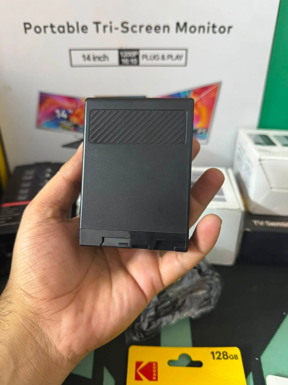بطاريه يرهم  هاي للكاميرات مثل Sony FX6, FX9, FS7
السعر 30 وبلعافيه


**إذا كنت صاحب هذا الإعلان وتريد حذفه لأي سبب، رجاءا أرسل رسالة إلى الدعم الفني**