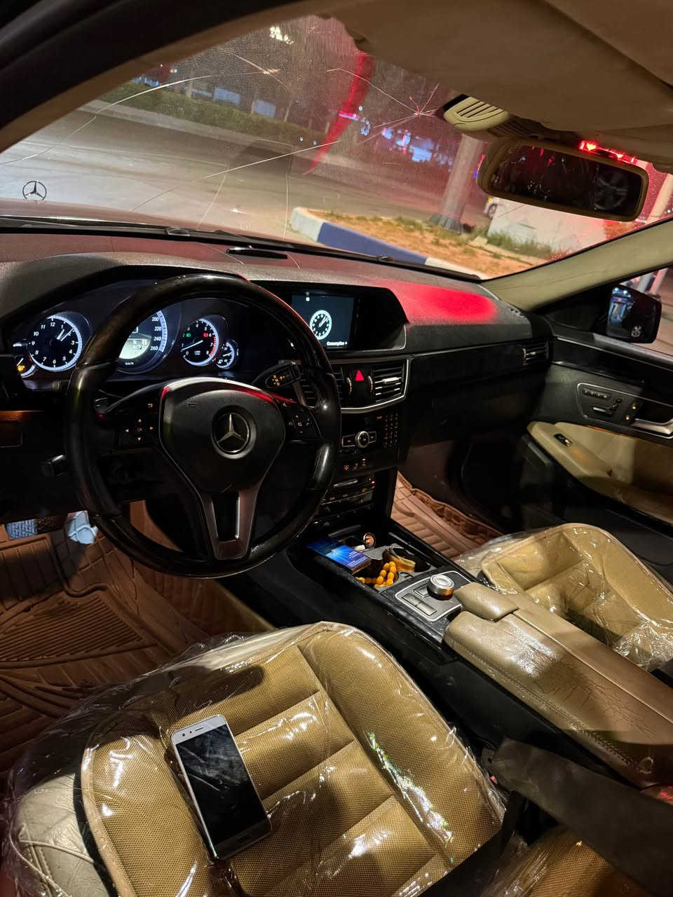 ارخص و انظف مارسدس ل كل عراق بلاشششششش
مارسدس E350  بدون قطره صبخ مواصفات S
محرك ٦ سلندر
بانوراما داخل بيجي
كشن جلد خزن 
كير محرك شرط
ماشي ٣٠٠ km
مواصفات فول من الخير 
سعر١٤٥ورقه 
مكاني دهوك
*********** دهوك, العراق
