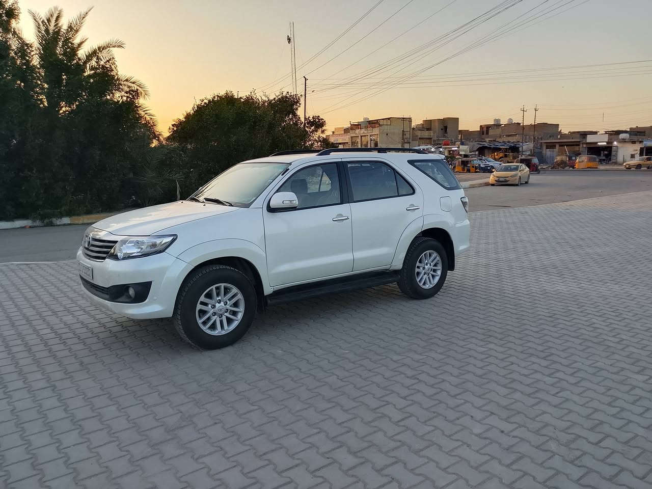 السلام عليكم 2012 رقم بغداد دولي العنوان بغداد سياره حلوه وجديده ماشيه 163 العنوان بغداد كفاله مراوس او بيع رقم صاحب السياره***********
