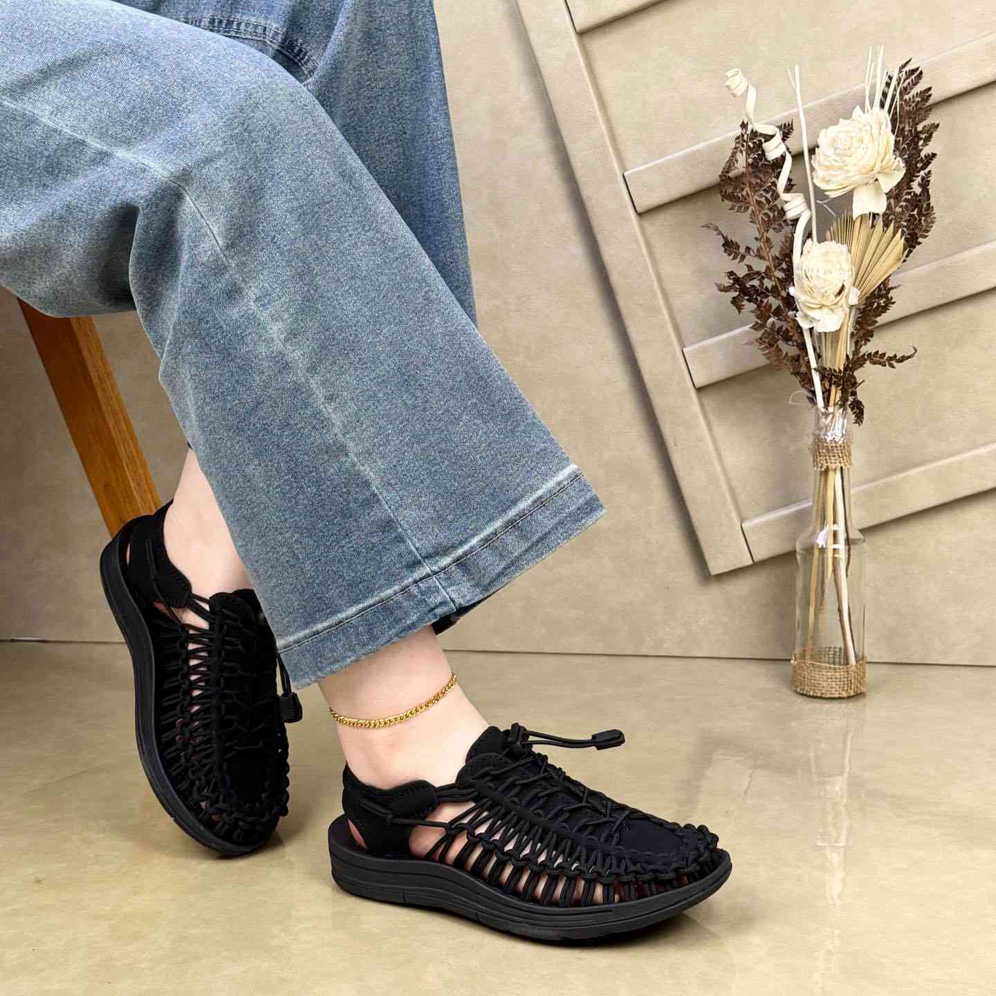 💥بسم الله وعلى بركة الله نبدأ بنشر بضاعة العيد  💥

😍خليج أنيقة ومتميزة هذا العام باحدث الموديلات 😍
 
💥صندل نسائي ترند الموسم ماستر كوالتي طبي 100‎%‎💥

القياسات / 37.38.39.40.41

متوفرة ب اربع الوان 💥💥

الكمية قليله سارعوا بالحجز 💥💥

العنوان / الانبار / قضاء عنه / المول الجديد / المحل ركن 

يتوفر خدمة توصيل داخل عنه 🚕🚕 

ويتوفر خدمة توصيل لجميع اقضية المحافظة 🚕🚕

ويتوفر خدمة توصيل لجميع محافظات عراقنا الحبيب 🚕🚕

للحجز والاستفسار يرجى مراسلة الصفحة ✅

او الاتصال ع الرقم التالي يتوفر واتساب ***********
