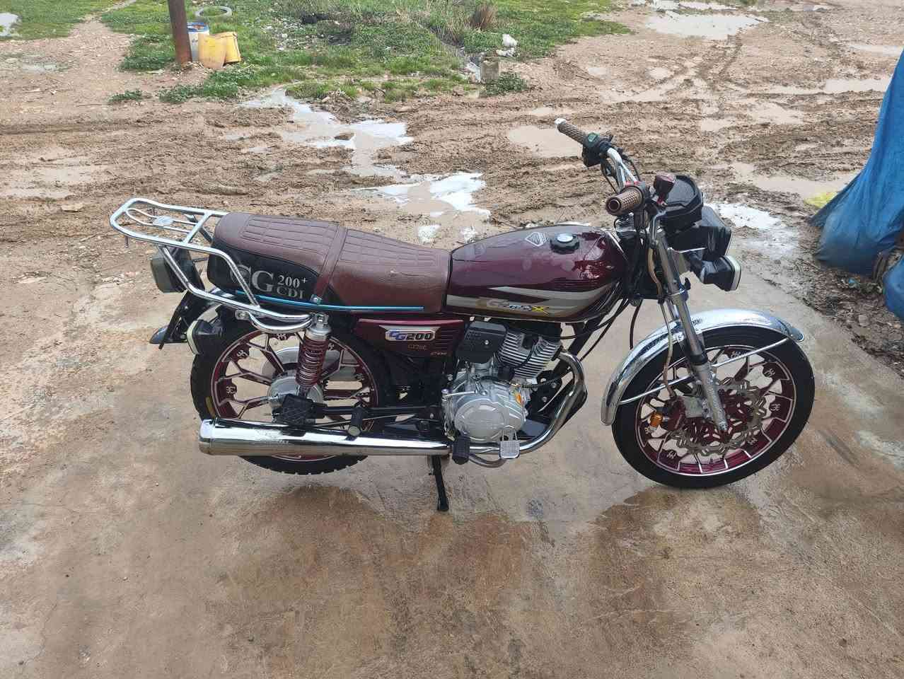 السلام عليكم نامي برو هونزده محرك 200 للبيع او للمراوس موديل 25 اوراق سلف وكهربيات كله شقاله دراجه  كفاله عامه مكاني بين كلار وخانقين سعر 730وبيه مجال  شراي اتصل ***********او تعال خاص
