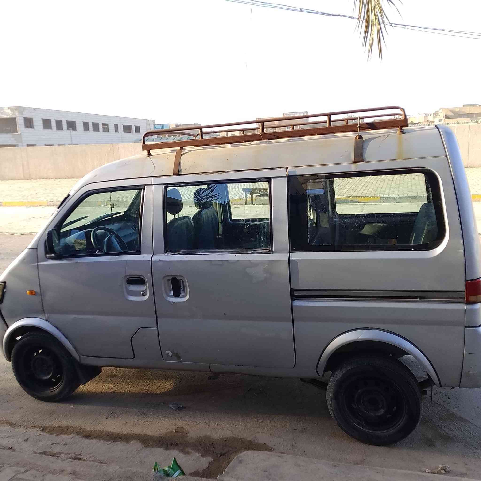 كنو سبعة راكب خصوصي مراوس بكيا بستا حمل 
رقم بغداد الجديد انكليزي خصوصي وبأسمي،هزة جديدة لا توجد أي غرامات  موديل ٢٠١٢

گير ومحرك اوتماتيك مال كورلا 7kياباني حجم1800 نضيف مابي اي بخار ولا تنقيص نگرة سلف 

تخم تاير مع الأسبير 

كهربائيات كاملة 

منظومة بريك خلفي وأمامي جدد

دبلات امامي وخلفي  جديد 

(ملاحظة بيهة مكانات مكحلة بصبغ لأن سيباية مزنجرة وذابة زنجارهة )

سكن بغداد أبو غريب الحصوة مقابل مقبرة الكرخ

واتساب ***********
سعر ٣٣
