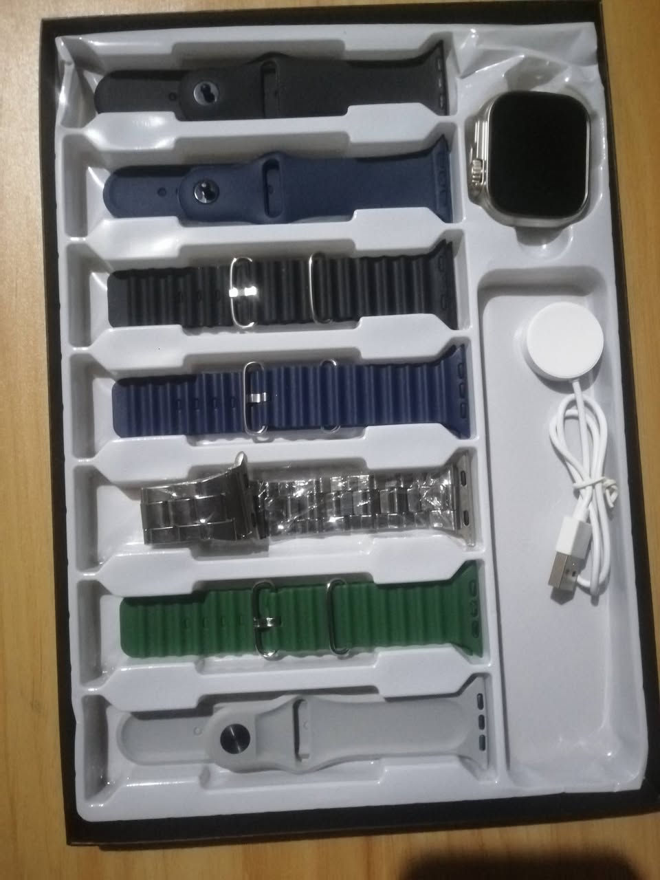 الساعه الذكيه تدعم تطبيقات التواصل الاجتماعي + الساعه الفحم اوالكاربوني لحجز مراسلة الحساب او عبر الواتساب
*********** توصيل 5000
