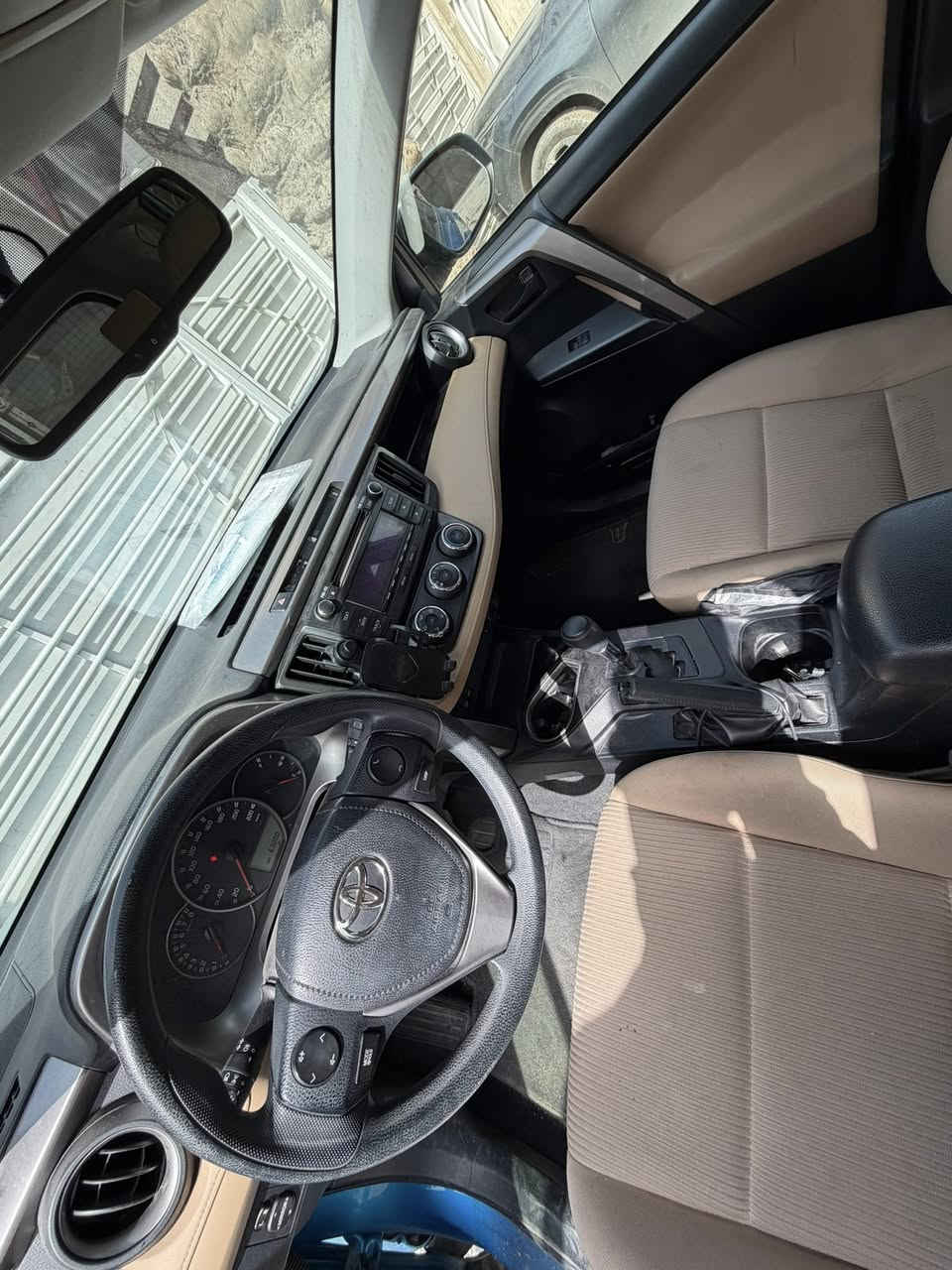 ‏راف فور 2018 خليجي
‏شركة ساز. ماشية  63,000 كيلو
‏بيها صبغ باب خلف السكن او جاملغ خلفي 
‏ السعر ١٦٥$
***********
