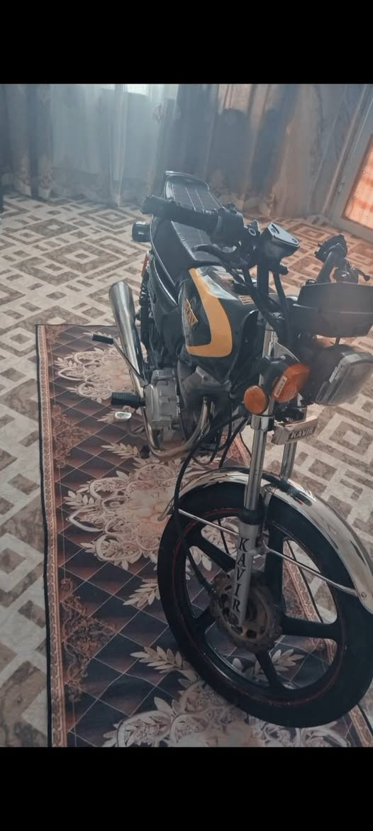 سلام عليكم دراجه مال ايران كوير 200 نضيفه فول الفول ما متعوبه ولا مبيوعه الواحد عبرت من إيران 2022ول هسه ما مبيوعه ما طالعه بل عماره معدل فول شلعه فول بدون أوراق السعر 1350♥️✌️
الرقم ***********
