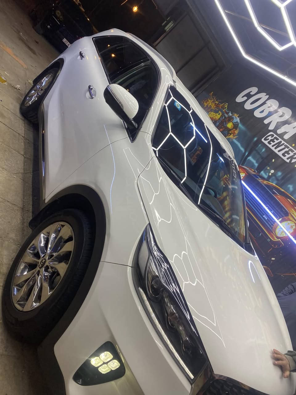 السلام عليكم 
كيا سورنتو للبيع خليجي  19 شكل ال20 سته سلندر فول مواصفا  خمس كامرات سايد بريك دكمه اوتو هولد كشنات جلد مشمشي كهربائي فول لأخير  رقم ذي قار بسمي ماشيه 110 السياره كفاله عده بارد بصيط  مكان السياره الناصريه مركز  السعر 250 السياره جديده بل كارتون 

  ***********
