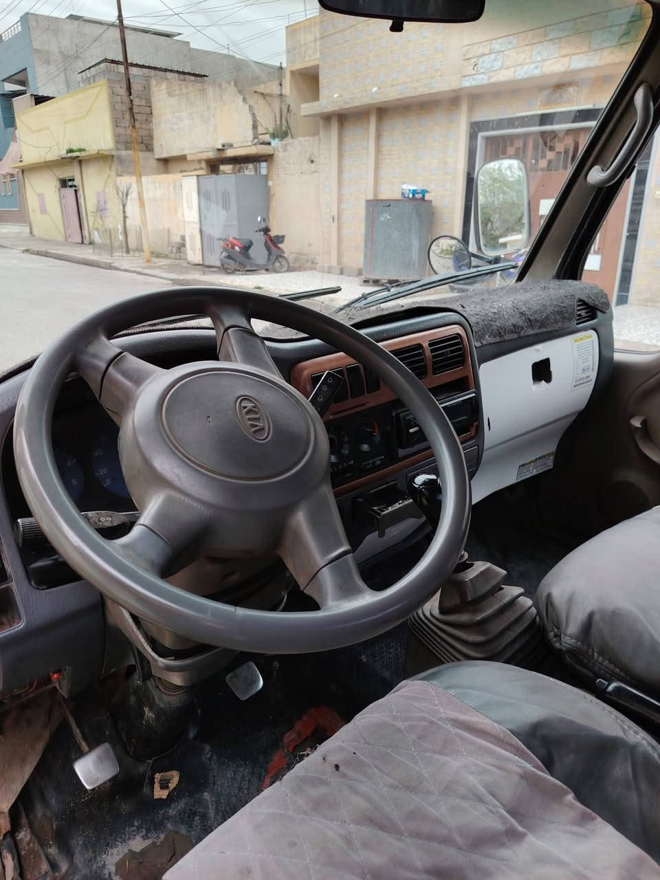 كيا بزون موديل 2001 رقم نينوى محرك كير شاصي شرط قمارة قلاب بسمي شرط الوكاله والتحويل الاتصال ***********  /***********
