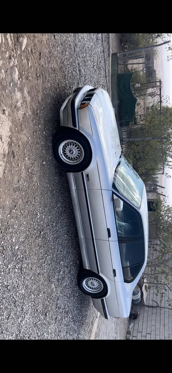 سەرەتا بەناوی خوا سڵاو هاورێیان ئەم bmw هەیە بۆ فڕۆشتن مۆدیل 1993 520 کەپسە گێڕو مەکینەی لۆکک هەلم بوخار دوکەڵ نیە بەشرت ١٠٠٠فیتەر چوارتایەو ویل لۆکم بۆ بەستوە حەفتەیەکە هەموو گیانی بەشرت سادوو شوختی نیە سبخ عامە بۆ جوانی سەیارەکەهەموو گیانی بەشەرت مەسرەف دوگلا بشکێنە سەیارەکە علوجە ژم ***********
