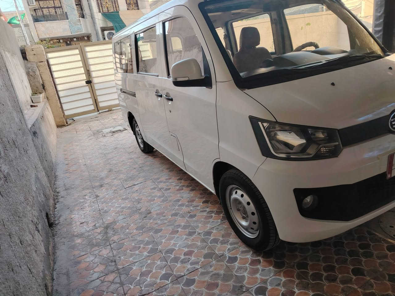 سلام عليكم كية فاو خشفة 2015
سيارة جديدة بمعنى الكلمة السعر. 65 العنوان بغداد شهداء البياع الرقم ***********
